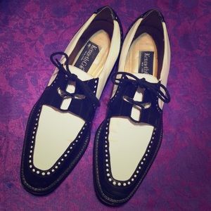 Vintage Kenneth Cole Wingtip Oxford Shoes
